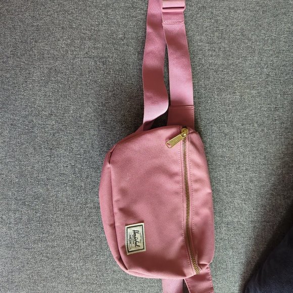 Fanny pack - Picture 1 of 3